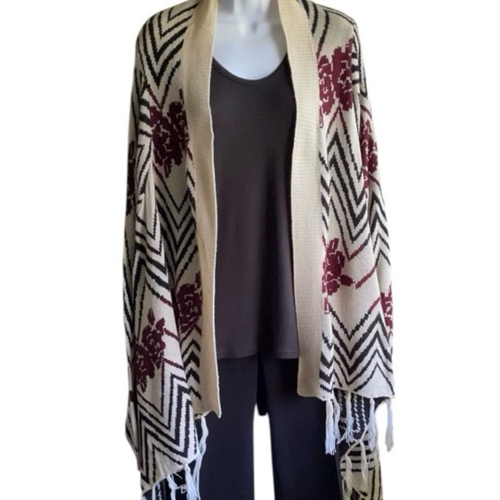 Faded Glory Fringe Patterned Wrap XXL